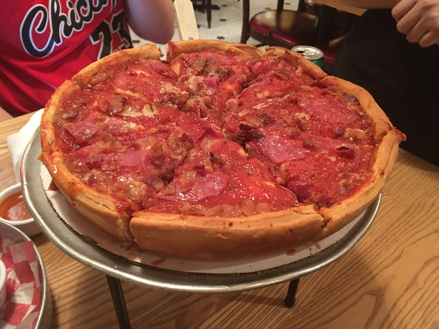 pizza famosa de Chicago no Giordanos